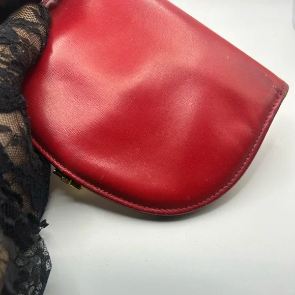 Gucci Vintage Red Leather Half-Moon Clutch with Gold hardware - Picture 16 of 16